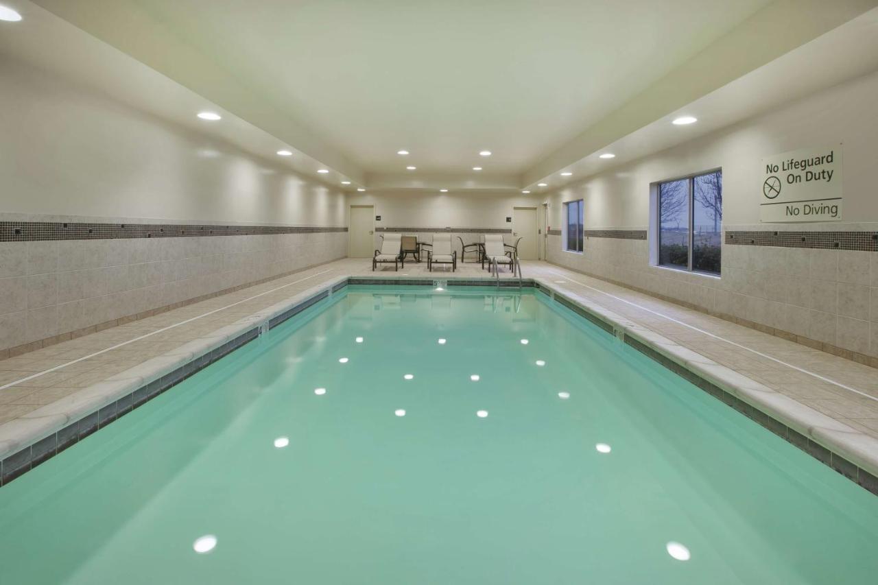 Hampton Inn & Suites Wichita-Northeast Dış mekan fotoğraf