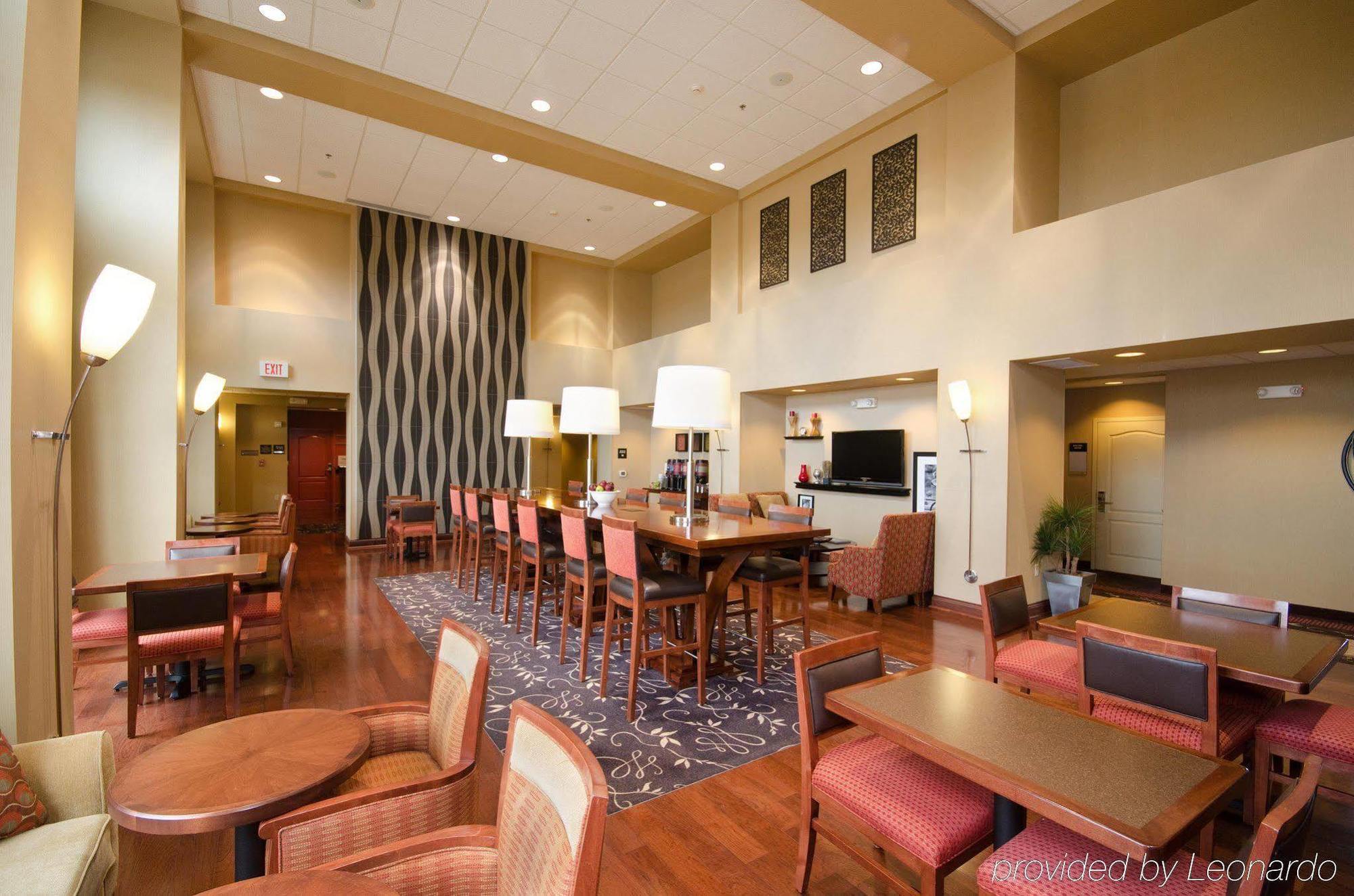 Hampton Inn & Suites Wichita-Northeast Restoran fotoğraf