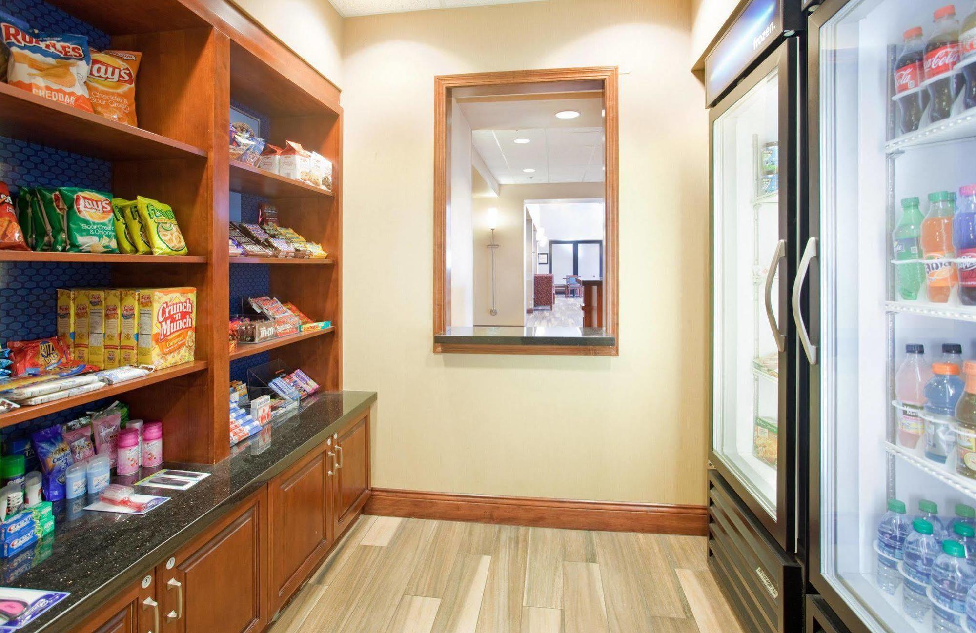 Hampton Inn & Suites Wichita-Northeast Dış mekan fotoğraf