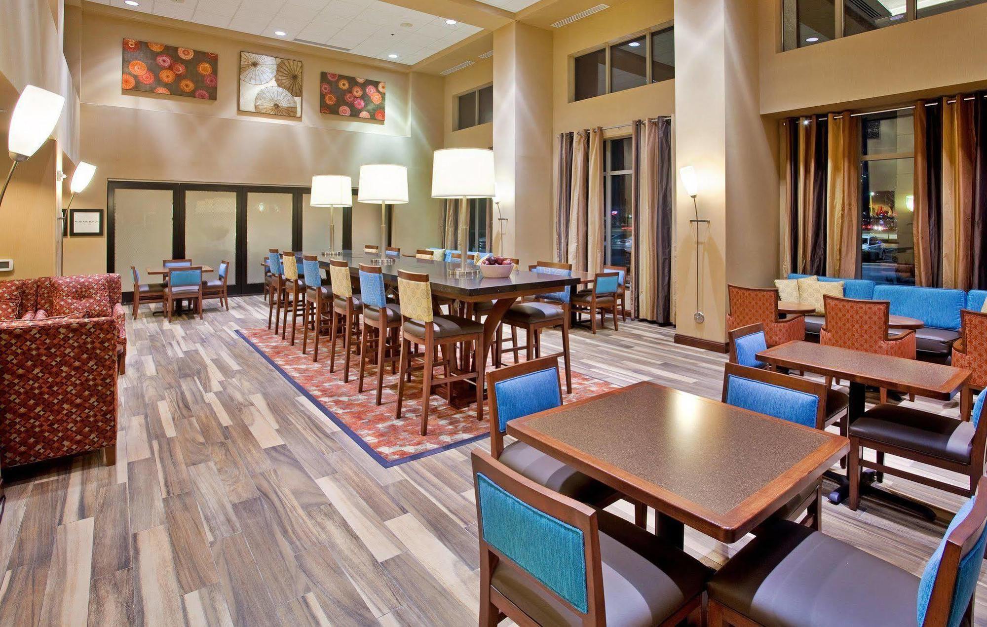Hampton Inn & Suites Wichita-Northeast Dış mekan fotoğraf