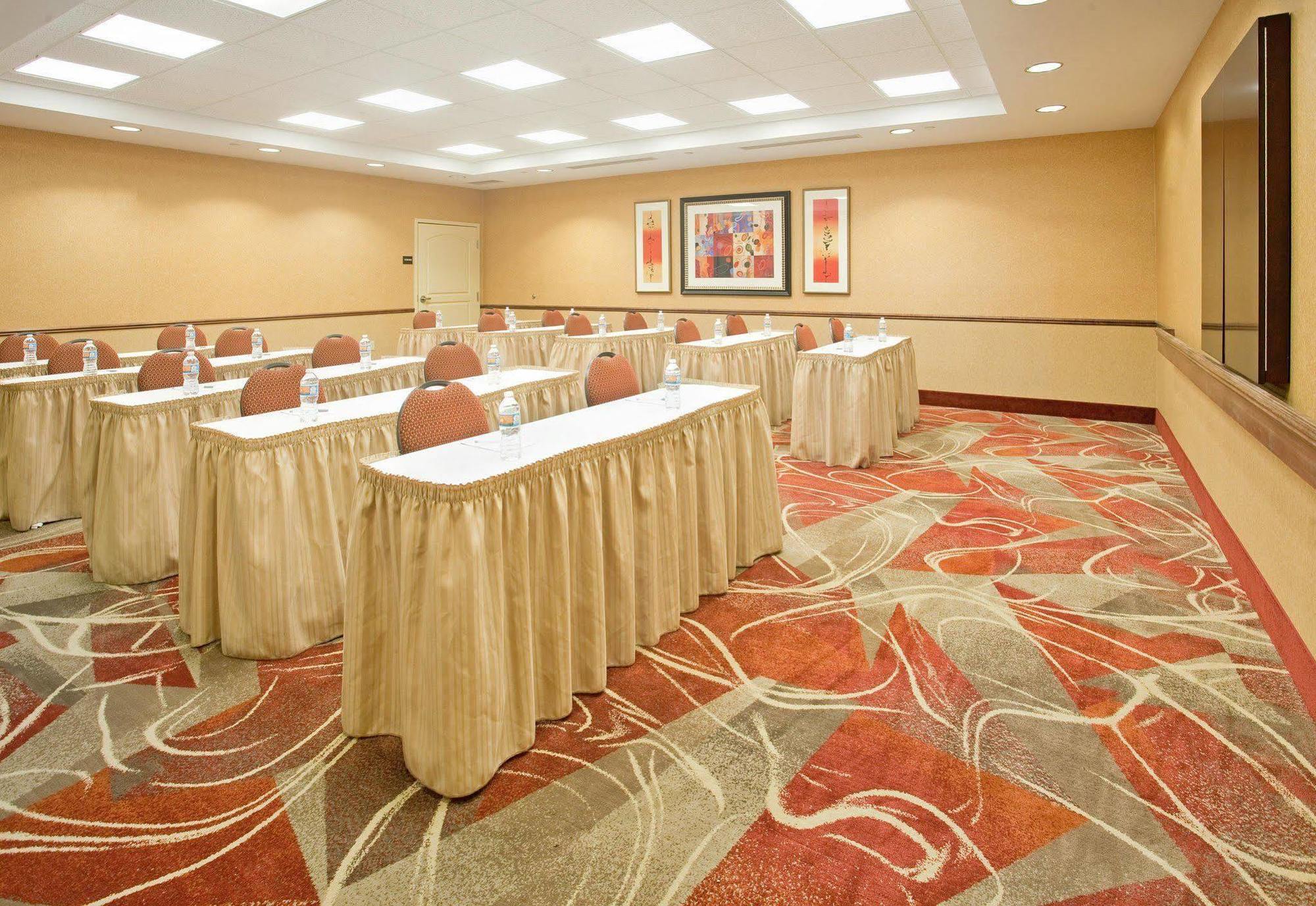 Hampton Inn & Suites Wichita-Northeast Dış mekan fotoğraf